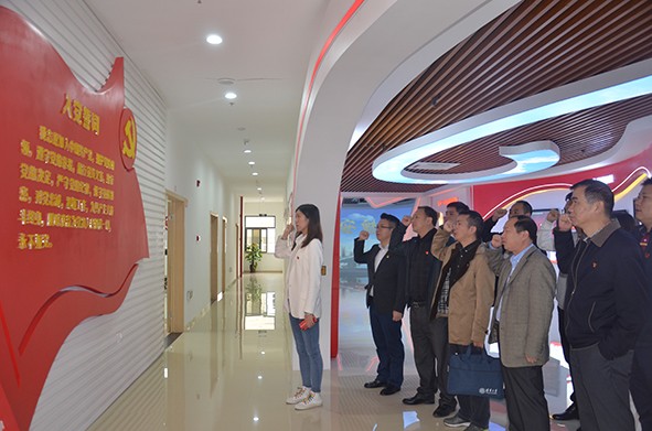 不忘初心跟黨走——參觀福興經(jīng)濟(jì)開發(fā)區(qū)政治生活館